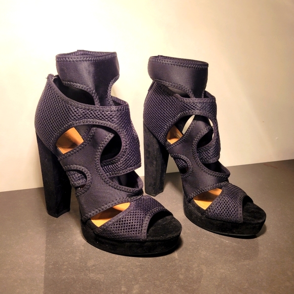 Chunky heel platform layered shoe by Shoe Republica L.A. - Picture 1 of 10